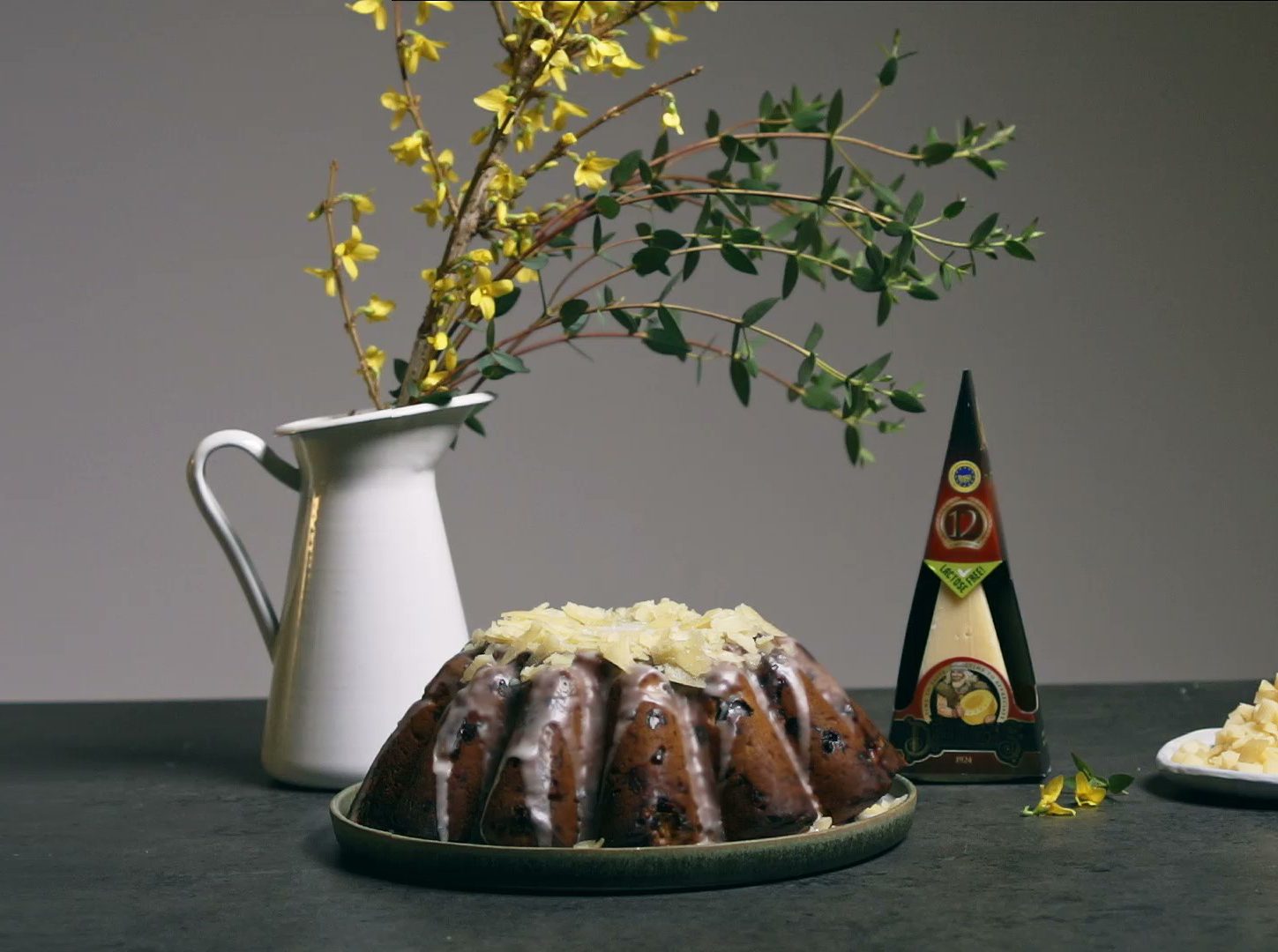 Easter Bundt cake with cheese DŽIUGAS® - Džiugas House